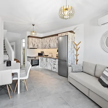 Seaside & Modern Flats By Explore Andros